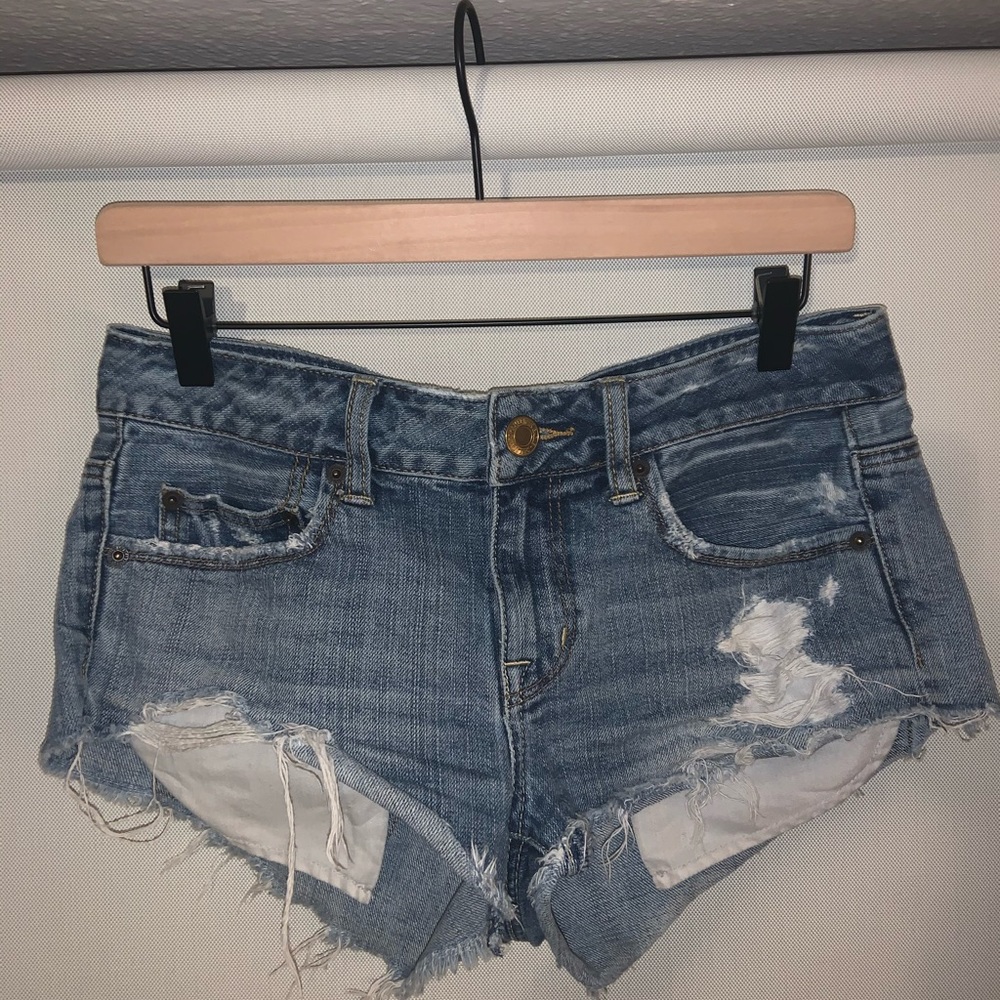 AE destroyer look mini jeans